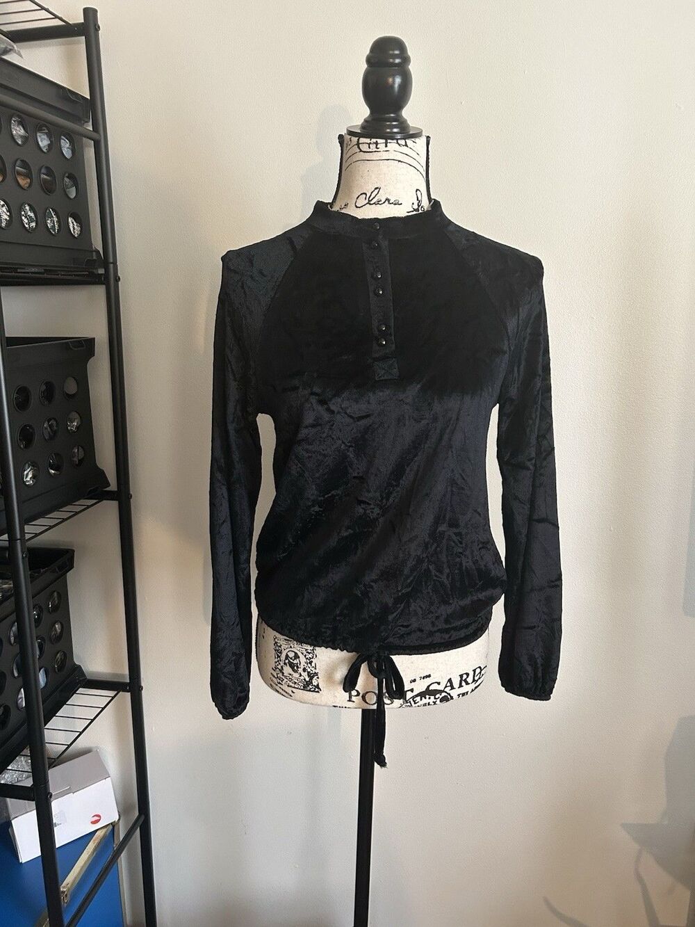 VTG Stoplight Of California High Neck Black Crushed Velvet Waist Tie Blouse Read